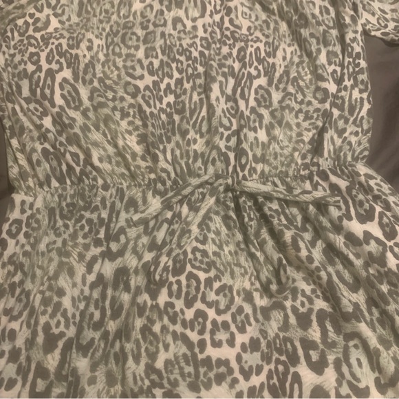 NWOT Gray Animal Print Maxi Dress Sz Large - Picture 9 of 13